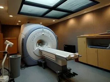 MRI از فیزیک تا کلینیک