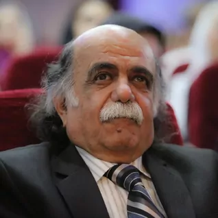 میر جلال الدین کزازی